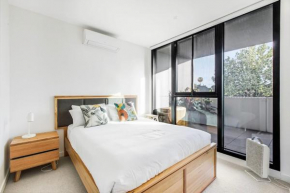 Flagstaff Stanley - Experience Cityscape Simplicity, Melbourne